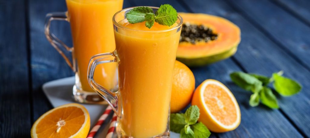 Vitamina de Mamão com Laranja