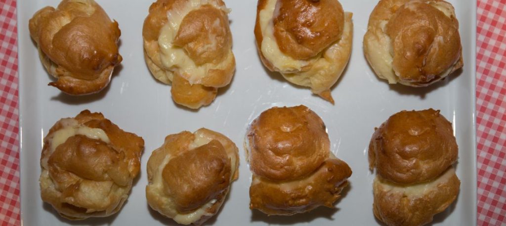 Choux Cream (Carolina) Recheada com Creme de Baunilha