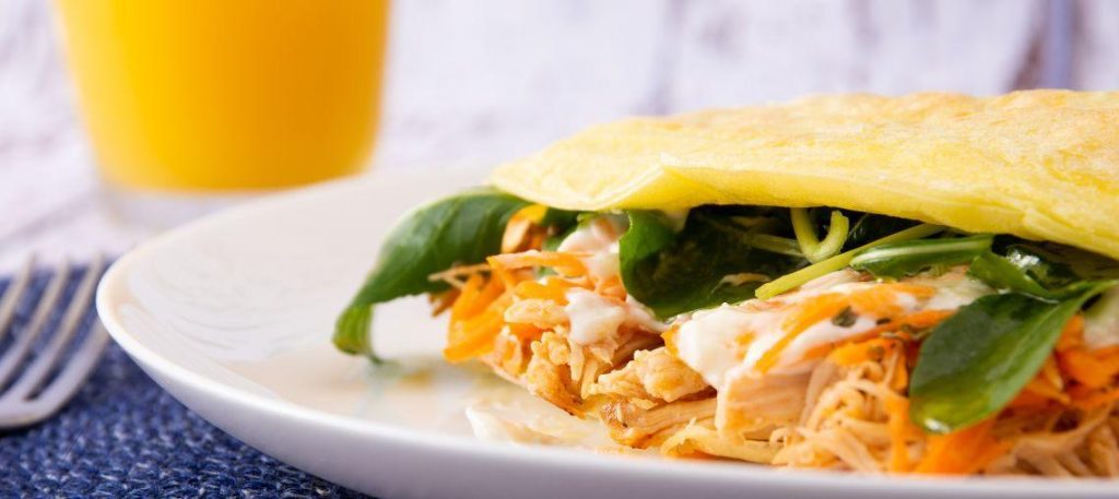 Crepioca com frango e tomate seco