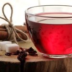 Chá de hibisco com maçã