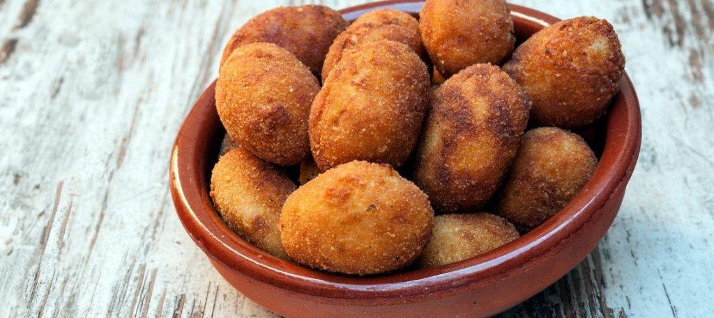 Croquete de carne assado