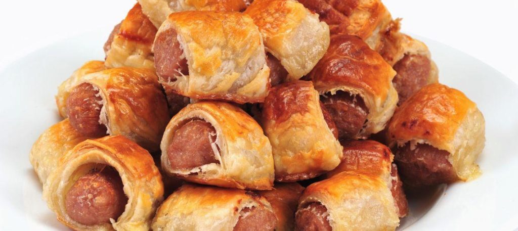 Enroladinho de salsicha com massa de pastel