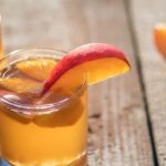 Kombucha caseira de frutas vermelhas