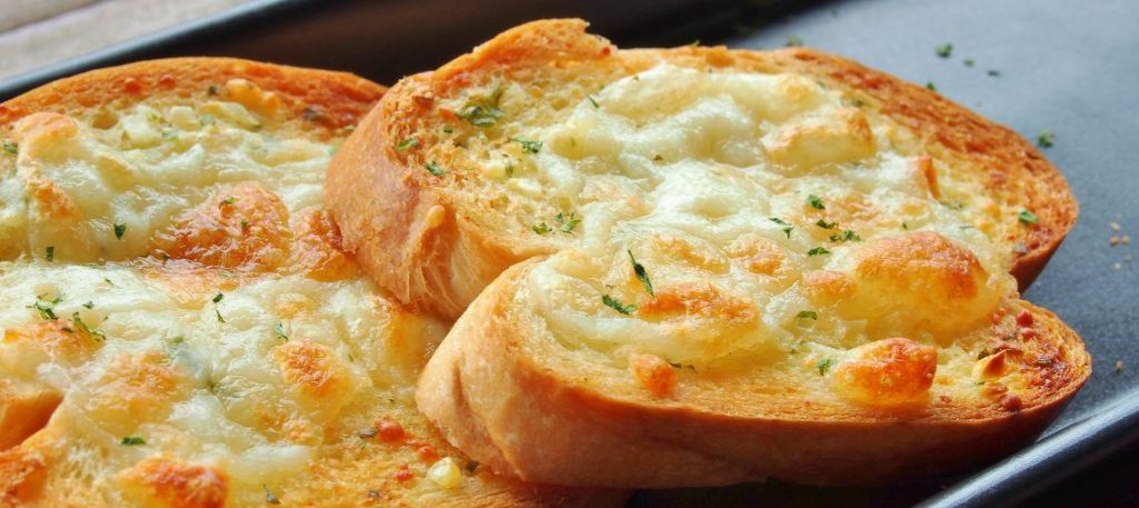 Pão de alho na frigideira