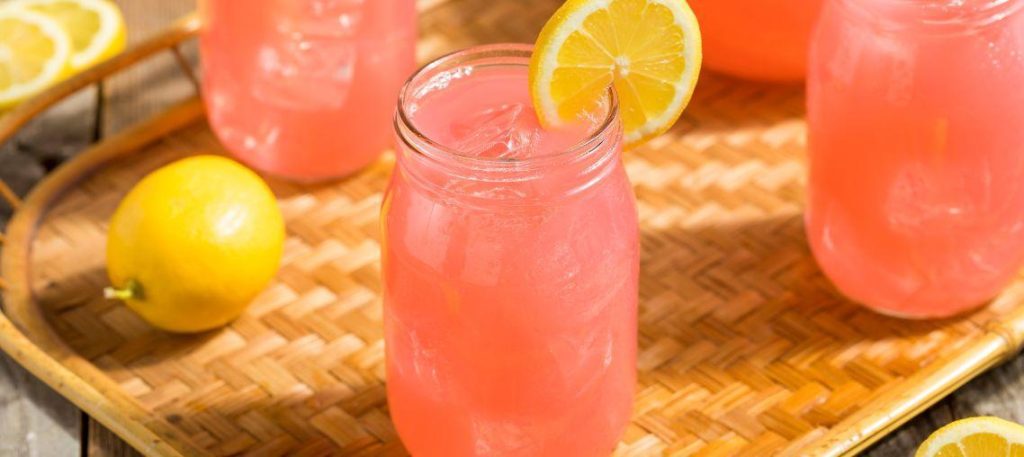 Pink lemonade (limonada rosa)