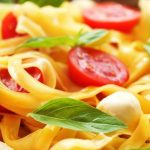 Salada de macarrão fria
