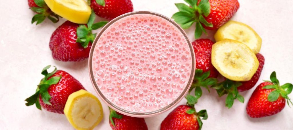 Smoothie de banana e morango
