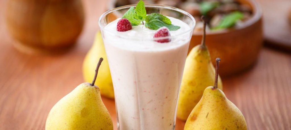 Smoothie de pera e hortelã