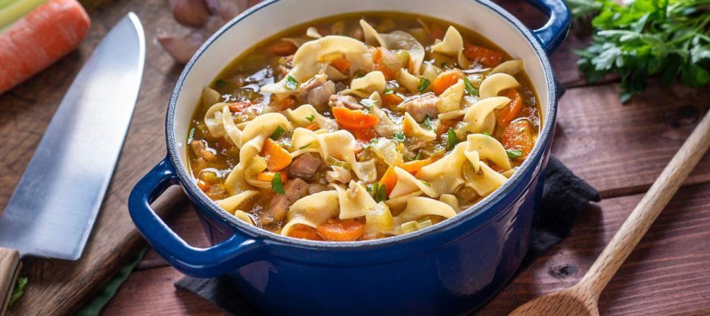Sopa de legumes com macarrão
