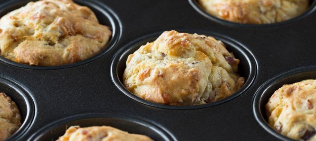 Muffin salgado de presunto e queijo