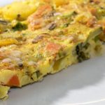 Omelete de forno com legumes