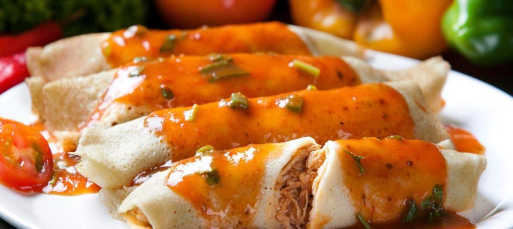 Panqueca de frango gratinada