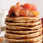 Panqueca de maçã com canela