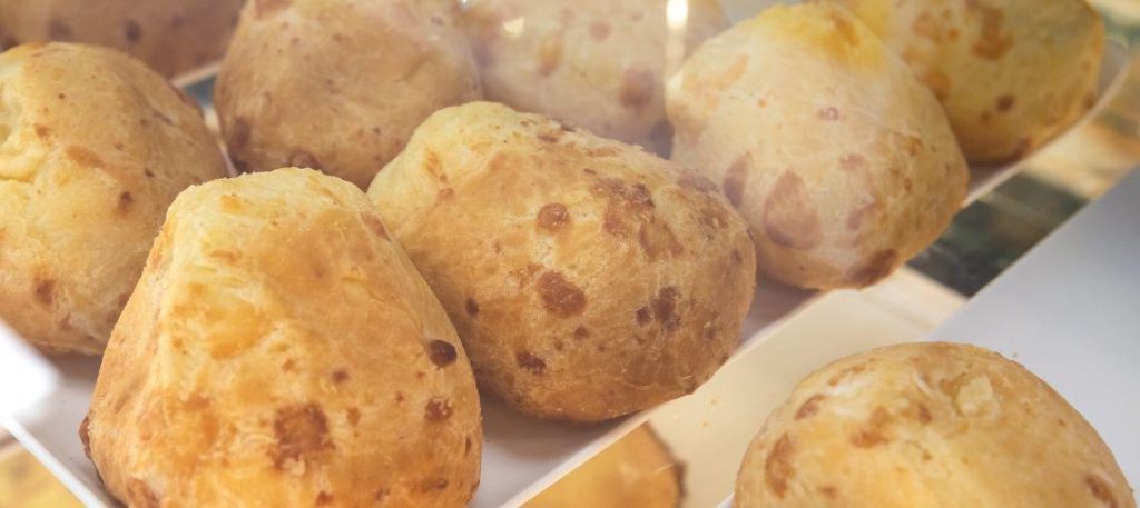 Pão de queijo mineiro