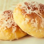 Pão doce com coco