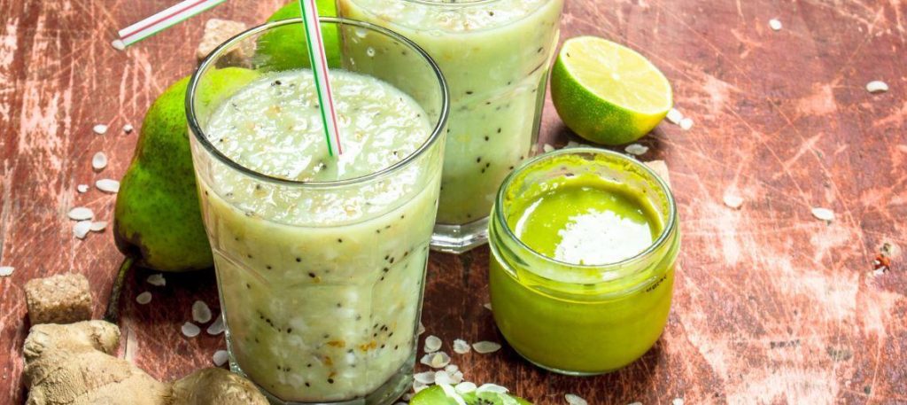 Smoothie de pera com gengibre