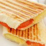 Tostex de queijo e tomate