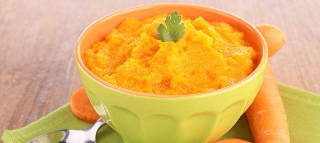 Purê de cenoura com creme de leite
