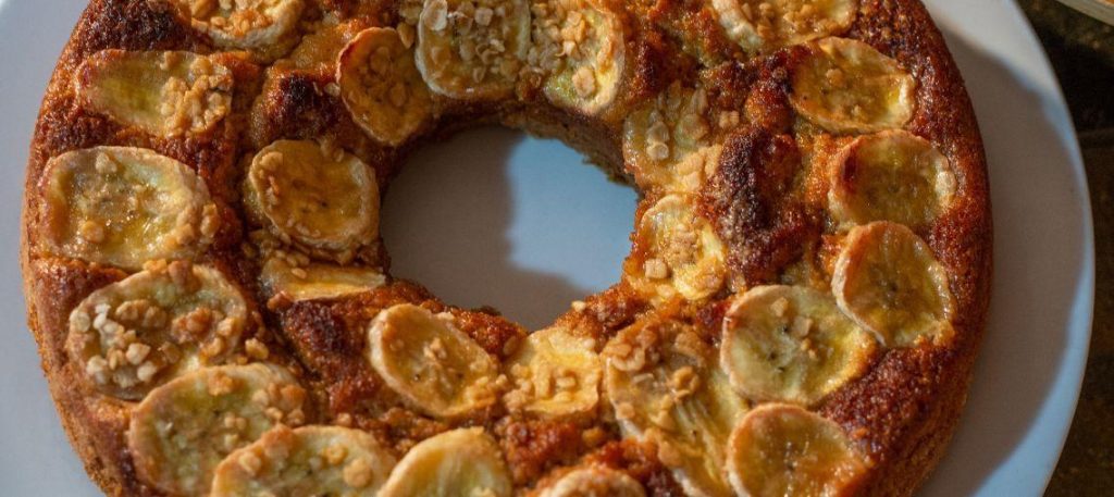 Bolo de banana com aveia