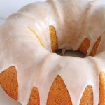 Bolo de limão com glacê