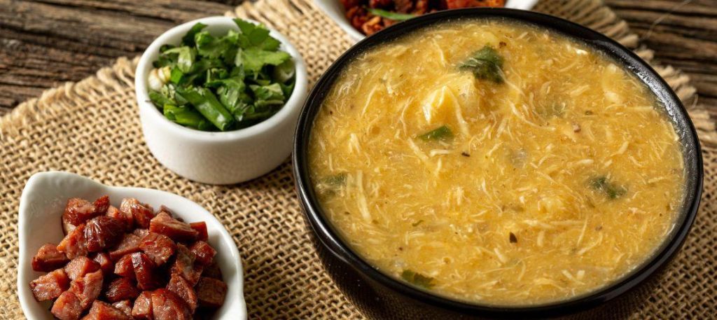caldo de mandioca com frango