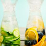 Água saborizada com hortelã e laranja