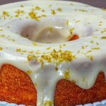 Bolo de laranja com coco