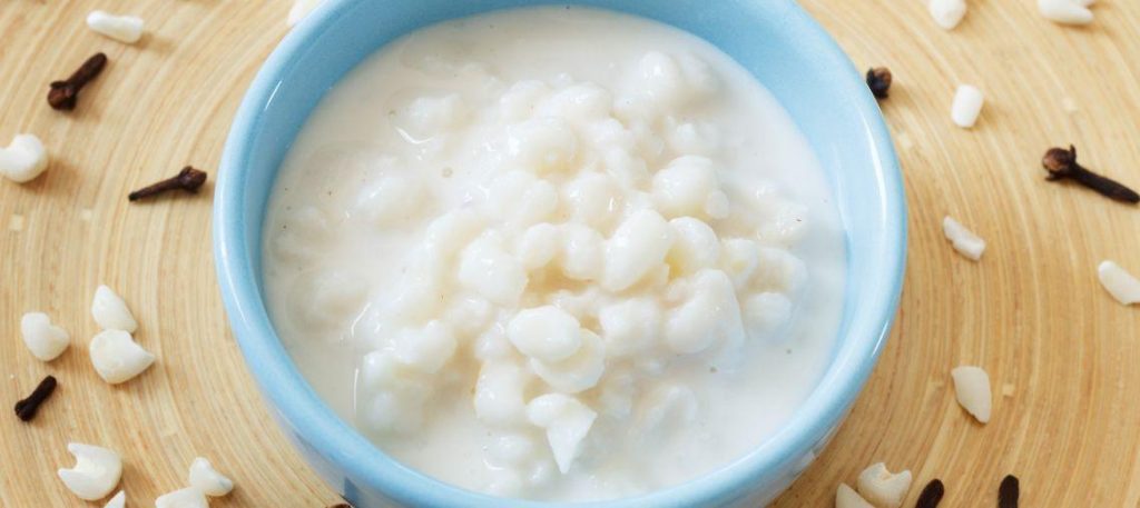 Canjica branca cremosa com leite de coco