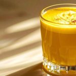 Golden milk (leite vegetal com cúrcuma)