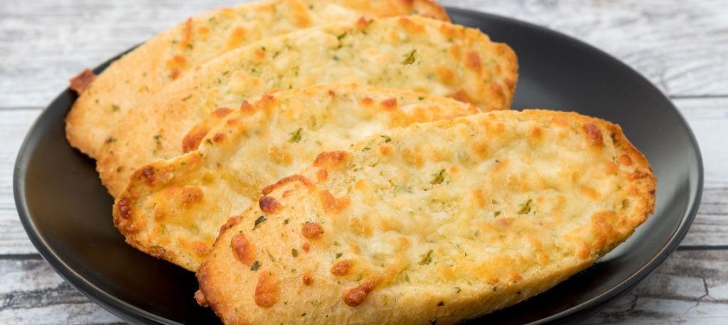 Pão de alho na frigideira