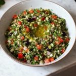 Tabule com hortelã e tomate