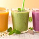 Vitamina de frutas com aveia e linhaça