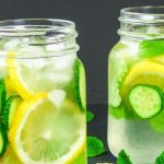 Água detox com limão, pepino e hortelã