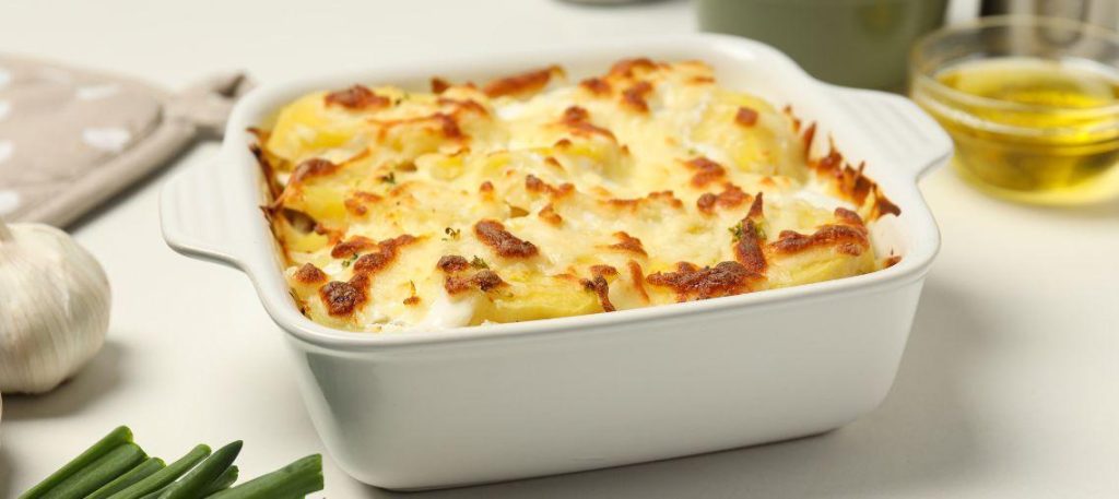 Batata gratinada com creme de cebola