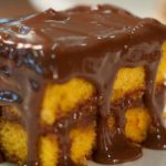 Bolo de cenoura com chocolate