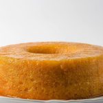 Bolo de laranja com calda