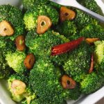 Brócolis refogado com alho