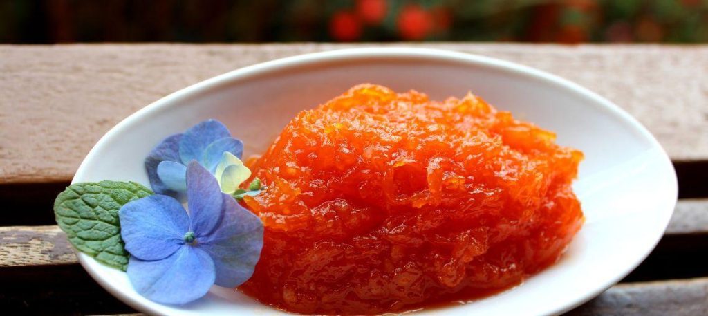 Doce de abóbora com cravo e coco