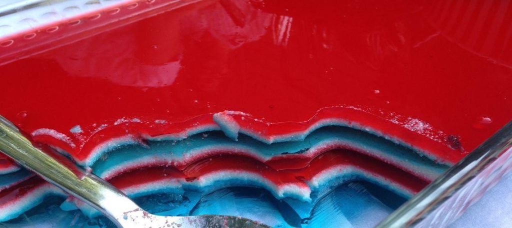 Gelatina cremosa em camadas