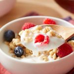 Iogurte natural com frutas