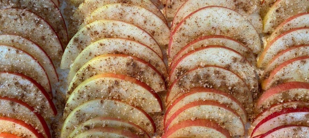 Maçã assada com canela