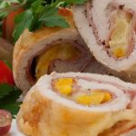 Rocambole de frango recheado com legumes