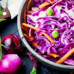 Salada de repolho roxo com cenoura