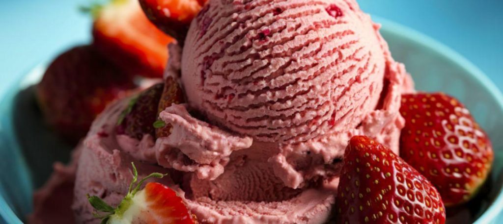 Sorvete natural de frutas congeladas