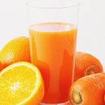 Suco natural de laranja com cenoura