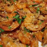 Camarão ao alho e óleo