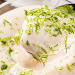 Mousse de limão com base crocante