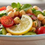 Salada de grão-de-bico com limão