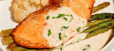 Salmão ao forno com brócolis