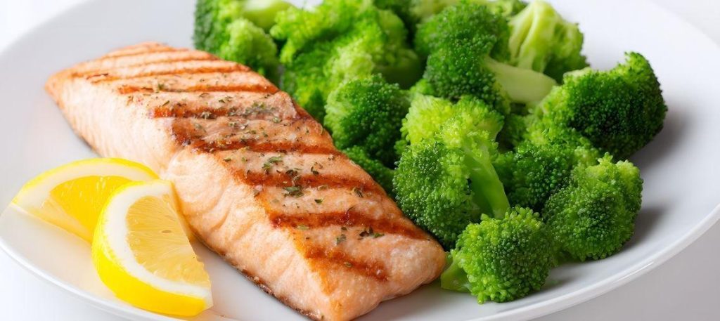 Salmão grelhado com brócolis